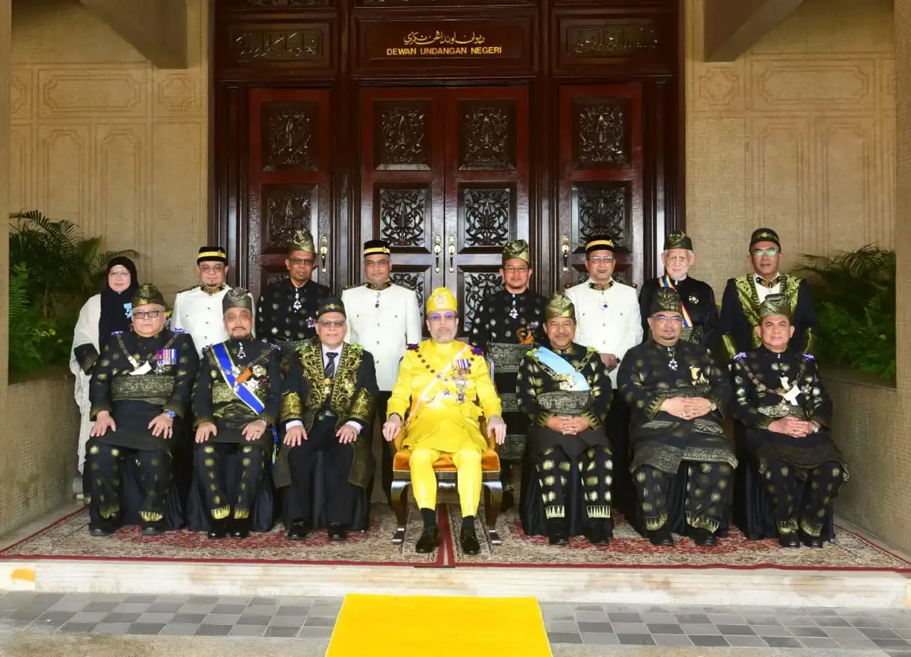 istiadat pembukaan dun